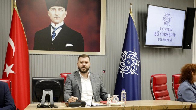 YİĞİT MENDERES: O KOLTUKLARDA NE İŞİNİZ VAR