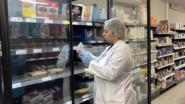 KUŞADASI’NDA ZABITA EKİPLERİNİN SIKI DENETİMİ SÜRÜYOR