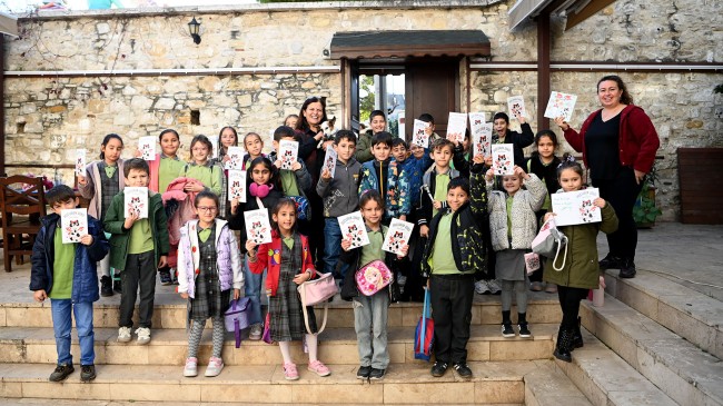 SEYAKMER’DE ÇOCUKLARA HEM KİTAP HEM HAYVAN SEVGİSİ AŞILANDI