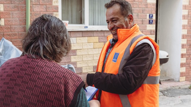 KUŞADASI BELEDİYESİ’NİN YAKACAK YARDIMI BAŞLADI