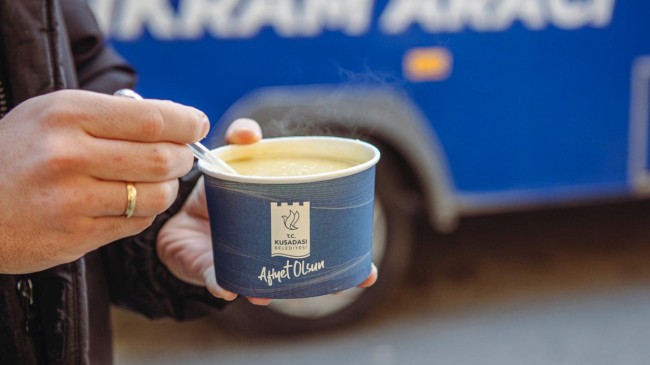 KUŞADASI BELEDİYESİ SICAK ÇORBA İKRAMINA DEVAM EDİYOR