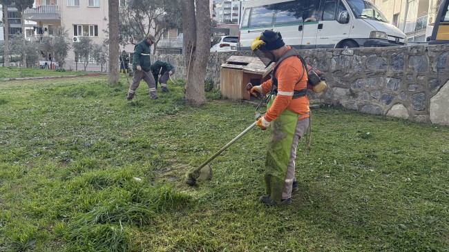 KUŞADASI BELEDİYESİ DAHA TEMİZ VE DAHA YEŞİL BİR KENT İÇİN ÇALIŞIYOR