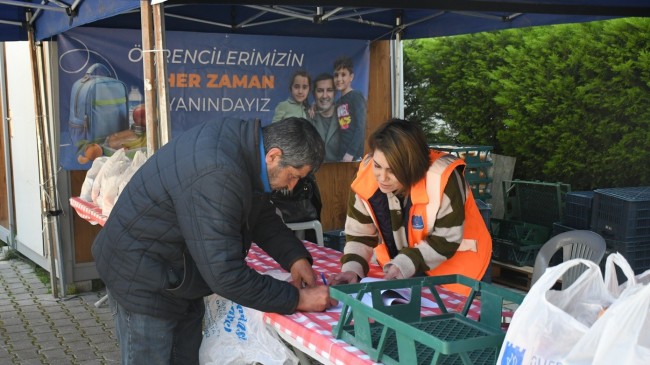 KUŞADASI BELEDİYESİ’NİN BESLENME ÇANTASI PROJESİ KARARLILIKLA SÜRÜYOR