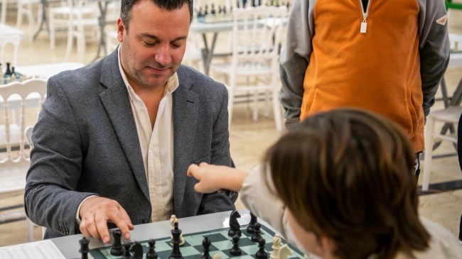 KUŞADASI’NDA HAMLELER STRATEJİ İÇİN ATILDI