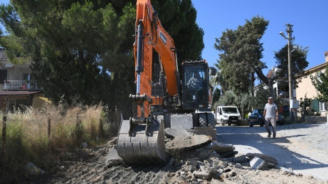 KADINLAR DENİZİ’NE 2 BİN METRE KARE KİLİT PARKE DÖŞEMESİ