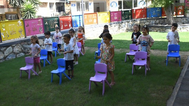 KUŞADASI’NDA MİNİKLER GELECEĞE ÇOCUK GELİŞİM MERKEZİ’NDE HAZIRLANIYOR