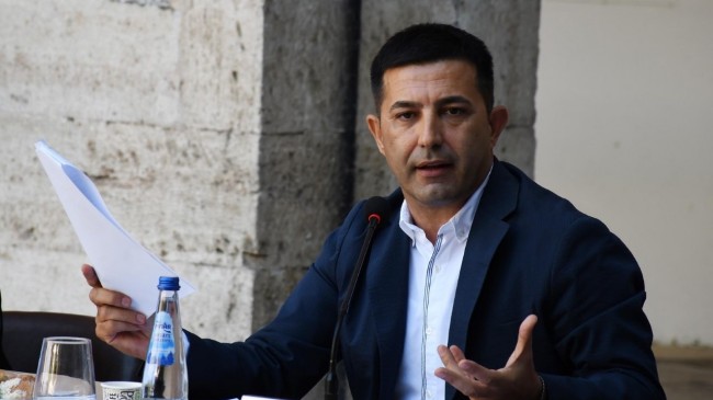 Kuşadası Belediye Başkanı Ömer Günel, balıkçı esnafına seslendi